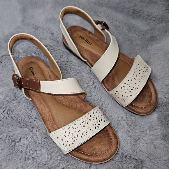 NEW! Cobb Hill Women's Size 7 White Tan Leather Sandals Zion Flats NIB - Picture 2 of 11